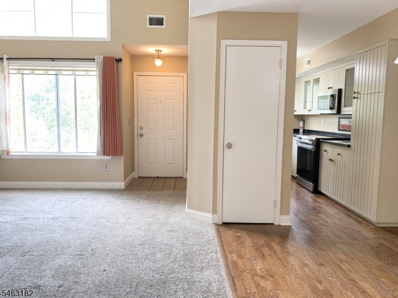 92 Ashley Court Bedminster NJ 07921