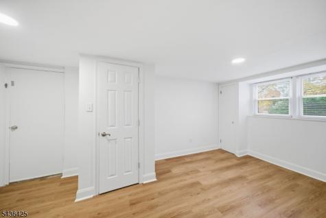 10 Lloyd Avenue Florham Park NJ 07932