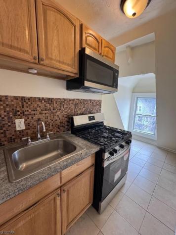 133 Seymour Avenue Newark NJ 07108