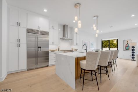 15 Feldman Court Paramus NJ 07652