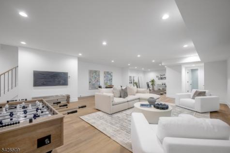 15 Feldman Court Paramus NJ 07652