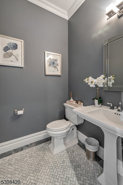 7 W Serafin Way Montville NJ 07082