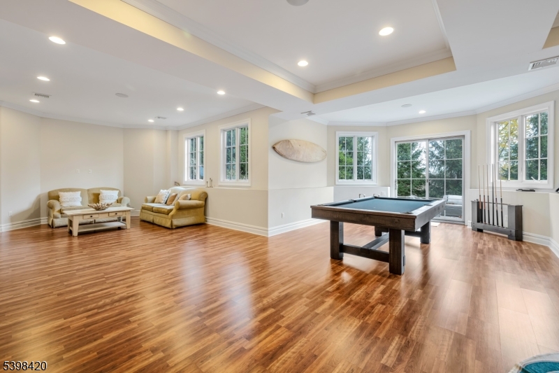 7 W Serafin Way Montville NJ 07082