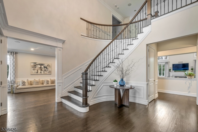 7 W Serafin Way Montville NJ 07082