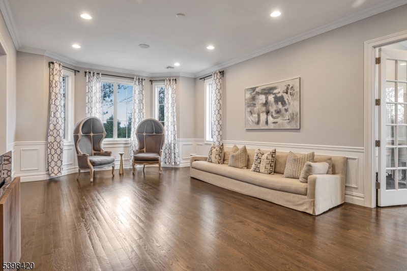 7 W Serafin Way Montville NJ 07082