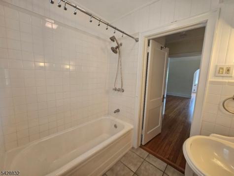 48 Bay Street Long Hill NJ 07980
