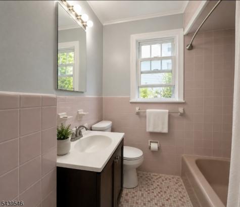 8 Chapman Street Bloomfield NJ 07003