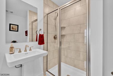 6 Martin Place Morris Plains NJ 07950