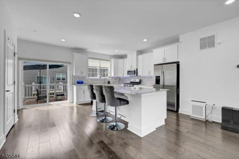 6 Martin Place Morris Plains NJ 07950
