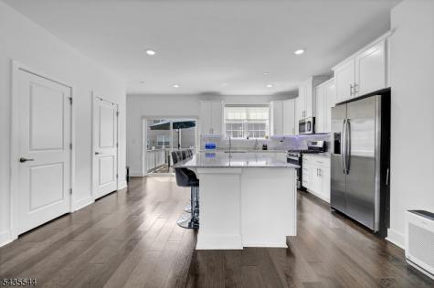 6 Martin Place Morris Plains NJ 07950