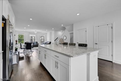 6 Martin Place Morris Plains NJ 07950