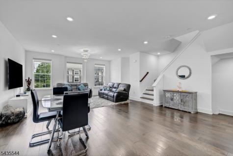 6 Martin Place Morris Plains NJ 07950
