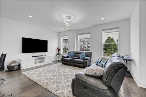 6 Martin Place Morris Plains NJ 07950