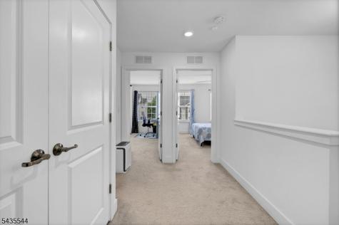6 Martin Place Morris Plains NJ 07950