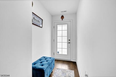 6 Martin Place Morris Plains NJ 07950