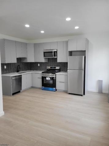 544 Market Street Paterson NJ 07513