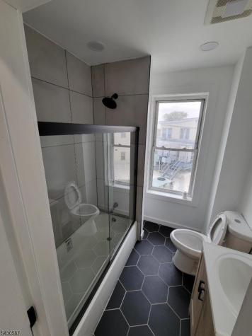 544 Market Street Paterson NJ 07513