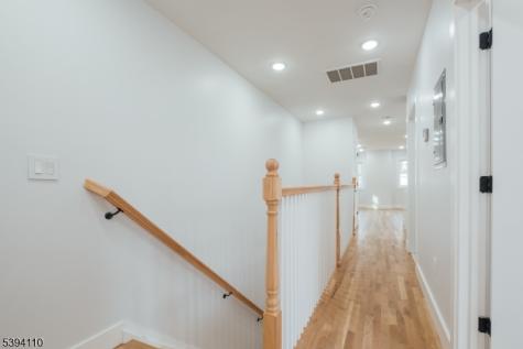 90 Hollywood Avenue East Orange NJ 07018