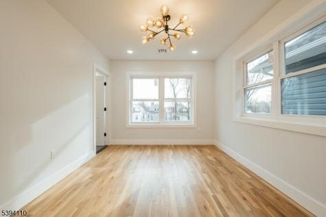 90 Hollywood Avenue East Orange NJ 07018