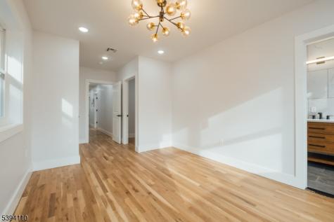 90 Hollywood Avenue East Orange NJ 07018