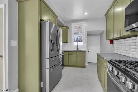 123 Dodd Street East Orange NJ 07017