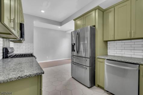 123 Dodd Street East Orange NJ 07017