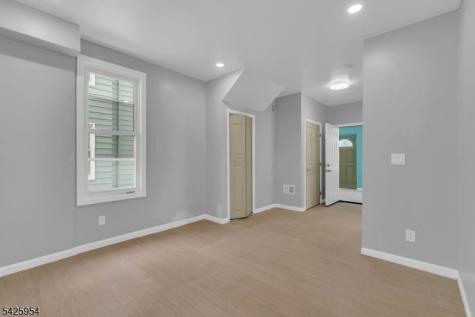 123 Dodd Street East Orange NJ 07017