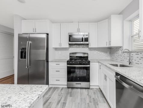 282 W Runyon Street Newark NJ 07108