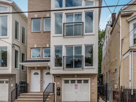 282 W Runyon Street Newark NJ 07108