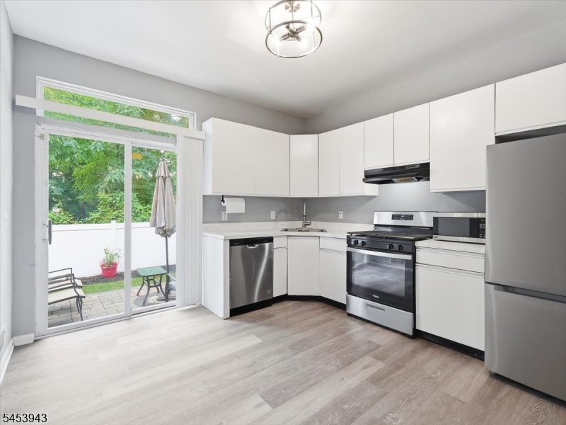 4 Derby Street East Orange NJ 07018