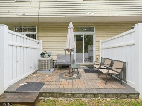 4 Derby Street East Orange NJ 07018