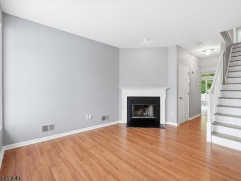 4 Derby Street East Orange NJ 07018