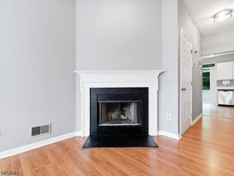 4 Derby Street East Orange NJ 07018