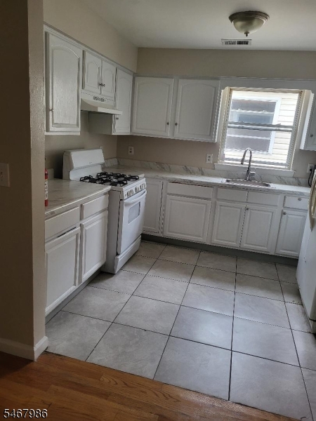 391 21ST Street Irvington NJ 07111