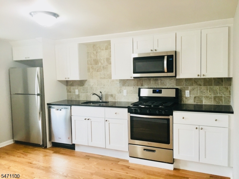6 Thompson Street Raritan NJ 08869