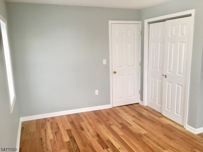 6 Thompson Street Raritan NJ 08869