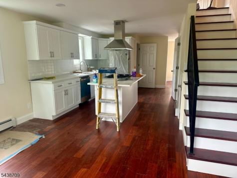 2 Leigh Street Clinton NJ 08809