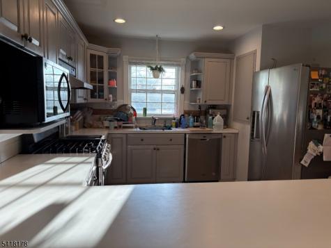 52 Oakwood Avenue Livingston NJ 07039