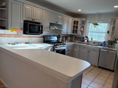 52 Oakwood Avenue Livingston NJ 07039