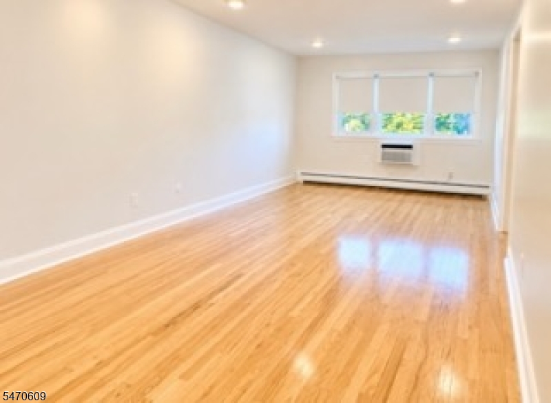 816 West Grand Street Elizabeth NJ 07202
