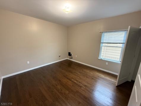 906 Flora Street Elizabeth NJ 07201