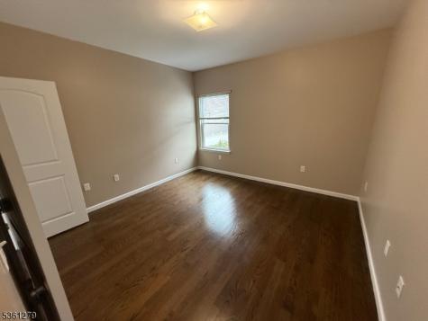 906 Flora Street Elizabeth NJ 07201