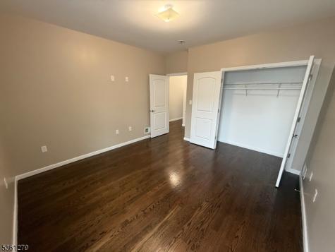 906 Flora Street Elizabeth NJ 07201
