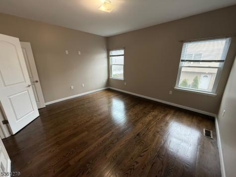 906 Flora Street Elizabeth NJ 07201