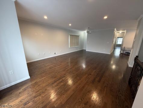 906 Flora Street Elizabeth NJ 07201