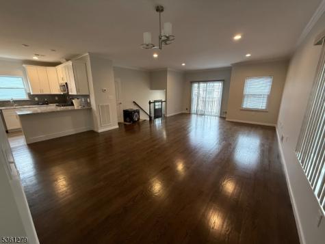 906 Flora Street Elizabeth NJ 07201