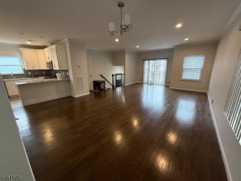 906 Flora Street Elizabeth NJ 07201