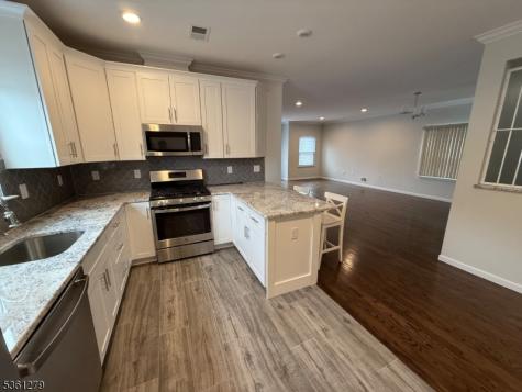 906 Flora Street Elizabeth NJ 07201