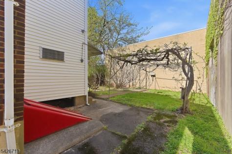 10 Garfield Street Linden NJ 07036