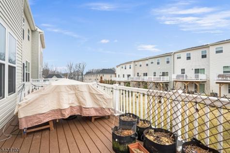 8 Swackhammer Way Mount Olive NJ 07828